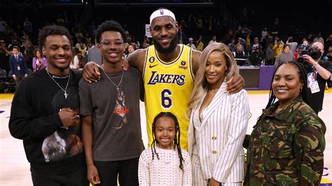 lebron james siblings|LeBron James' Family: 5 Fast Facts You Need to Know .